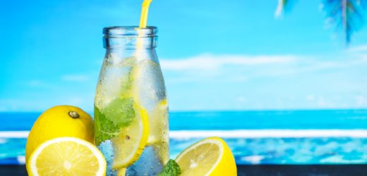 Afla care sunt beneficiile consumului de apa cu lamaie