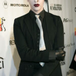 Marylin Manson, acuzat de violuri si agresiuni sexuale, politia deschide in mod oficial o ancheta