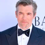 Cine este Patrick Brammall, noul iubit al actritei Anne Hathaway in „Diavolul se imbraca in Prada 2”?