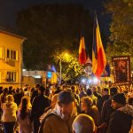 „Jandarmeria apără hoția!” Noaptea în care sute de români vin la arest pentru Georgescu