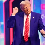 Donald Trump, criticat după ce i s-a văzut eticheta sacoului: Susținătorul „America First” purta un costum ieftin al unui brand ce produce în Asia
