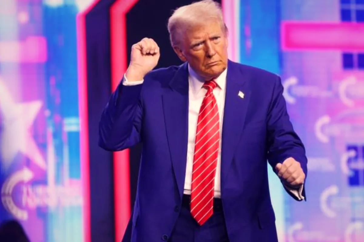 Donald Trump, criticat după ce i s-a văzut eticheta sacoului: Susținătorul „America First” purta un costum ieftin al unui brand ce produce în Asia