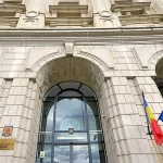 Guvernul a vândut înghețarea pensiilor drept disciplină. Legea o impune, pentru că datoria a trecut de 60%