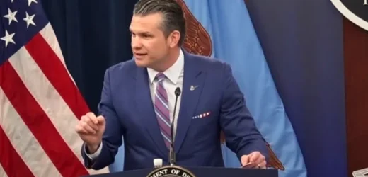 Secretarul Apărării a spart globul istoric al lui Eisenhower