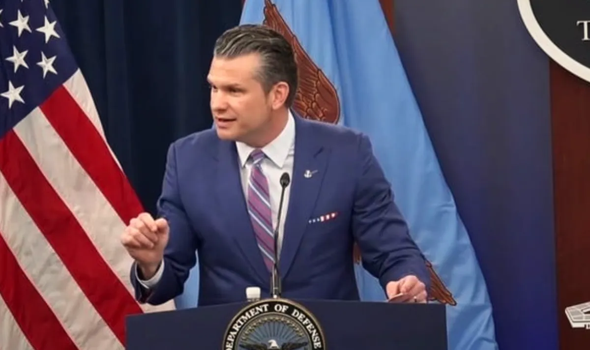 Secretarul Apărării a spart globul istoric al lui Eisenhower